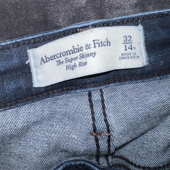 Abercrombie & Fitch The Super Skinny High Rise Jean Size 32 (14 Regular) - Picture 10 of 11